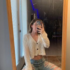 White crop long sleeve